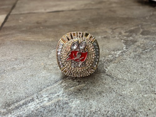 Nfl tom brady buccaneers - tom,