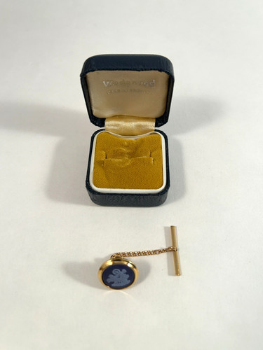 Wedgwood jasperware tie tack - wedgwood,
