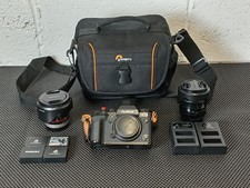 Fujifilm Fuji X-T2 + 2 Lenses