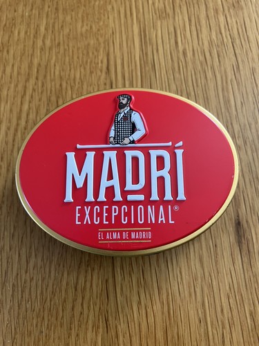 Oval beer pump badge - 3d, lens
