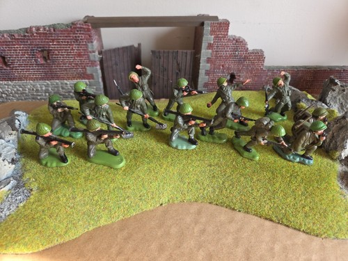 Britains herald khaki brtish - herald,
