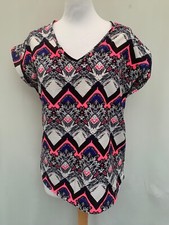 Primark Women's Size 12 V-Neck