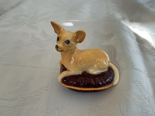 Vintage beswick chihuahua dog - chihuahua,