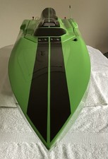 RC BOAT HECKLER 54”VHULL KAWASAKI GREEN WITH DAYTONA STRIPES 32ccZENOAH PETROL
