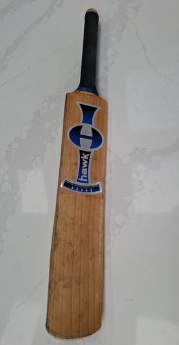 Vintage hawk x10 cricket - hawk, bat