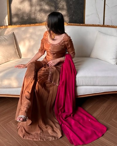 Salwar kameez indian pakistani - indian,