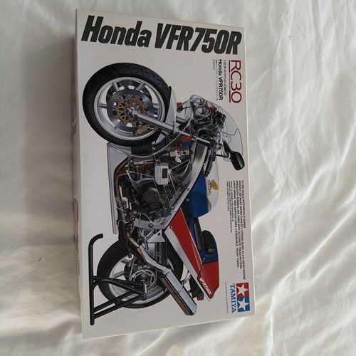 Tamiya 14057 honda - tamiya,