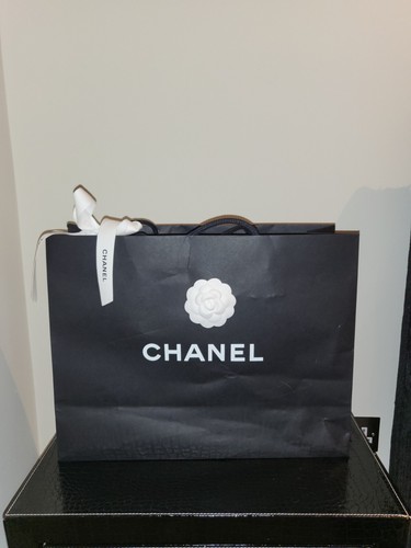 Chanel medium paper - chanel,