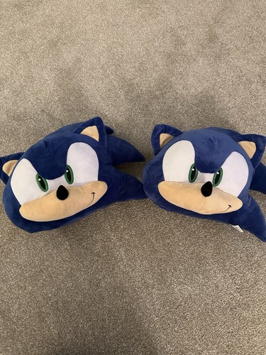 Sonic the hedgehog plushies - sonic,