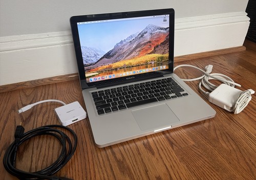 Late 2011 apple macbook - 💻,