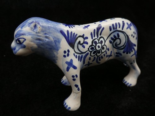Antique poss 18th - c., delft