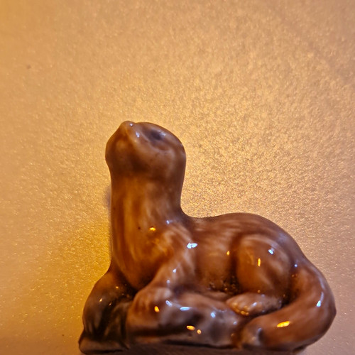 Brown wade glossy glazed - glossy,