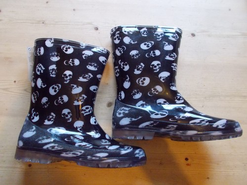 Wellington boots flashing - m&s,
