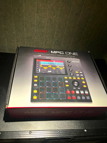 Akai mpc one standalone - one,