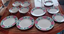 Dinner Table Cutlery 4 Large Dinner Plates 3 Small Plates 4 Bowl Plates Floral