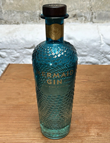 Mermaid gin blue - gin, textured