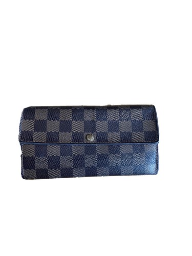 Pre owned authentic - pre,