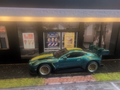 Hot wheels aston - wheels,