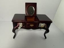 Dollshouse 1.12th dressing