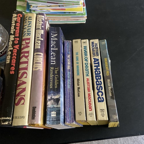 Alistair maclean novels - alistair, lot