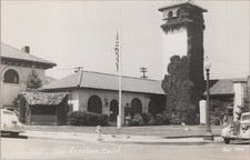 City hall san anselmo - hall,