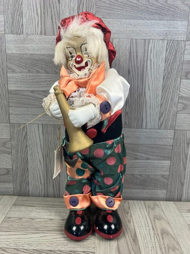Musical clown dsn - clown, hand