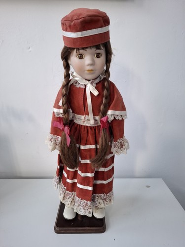 Vintage laura porcelain - porcelain, doll