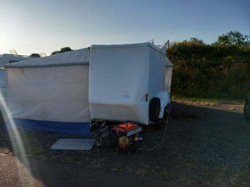 Twin axle race - race, trailer