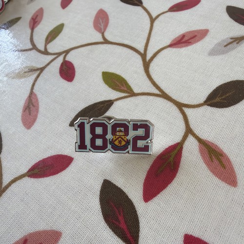Burnley pin badge - pin,