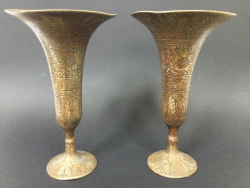 Vintage 1940s pair indian - pair,