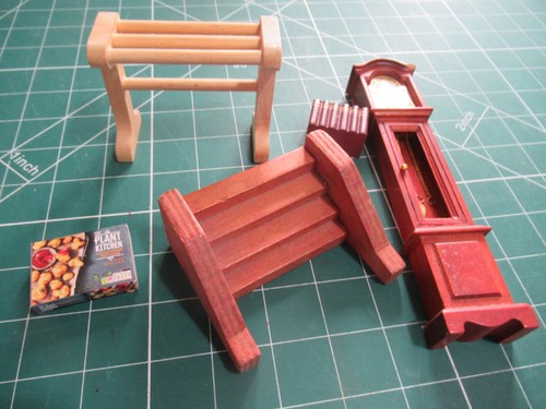 Dolls house assorted - 1/12,