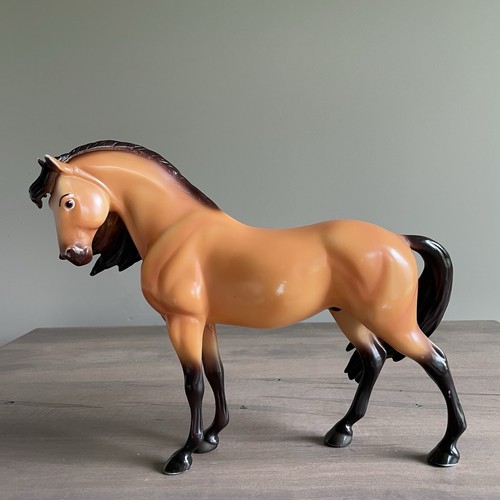 Retired breyer horse 9200 - retired,