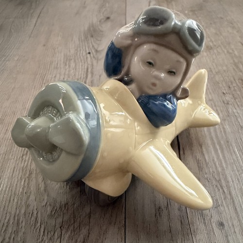 Nao lladro and away 1540 - up,