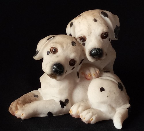 Loving puppies figurine - figurine, of