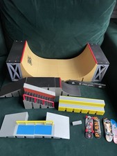 Tech Deck Half Pipe Ramp &