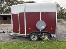 Ifor Williams Hunter 2 Horse  HB505 Trailer Red With Matching Interior.