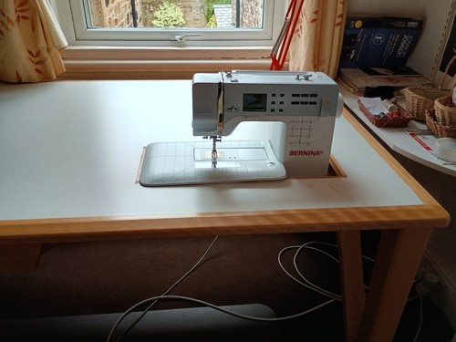 Sewing cutting table - cutting,