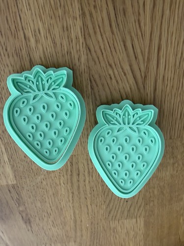 Strawberry cookie play doh - play,