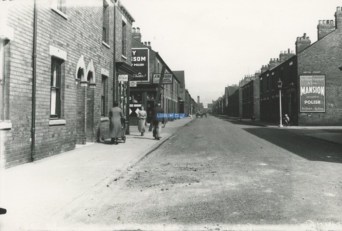 Hull memory lane street view - lane:,