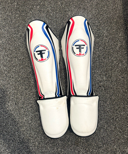 Fairtex sp5 shin guards - shin, size