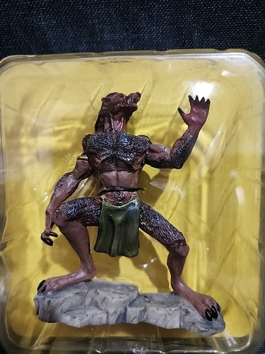 Werewolf figurine hachette - by,