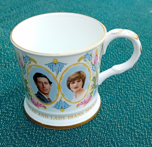Ceramic commemorative royalty - commemorative,