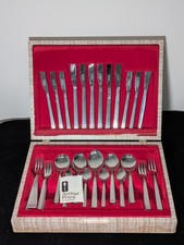 Set of 33 Pieces of Vintage