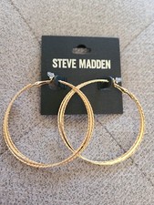 NWT Steve Madden Hoop Gold