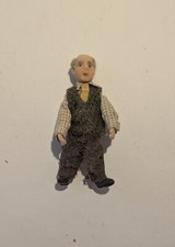 1:24th scale Dolls House