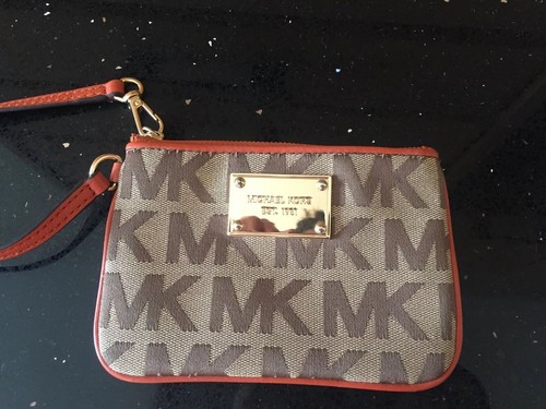 Micheal kors whristlet purse - whristlet,