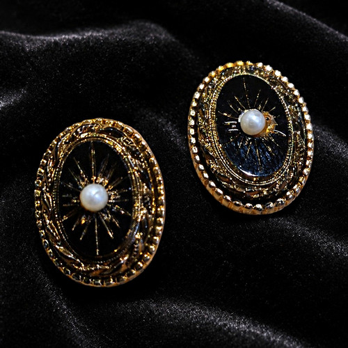 Sphinx oval gold - gold, tone