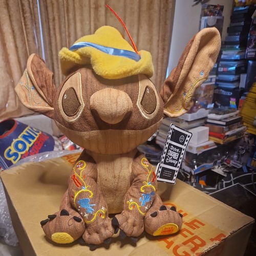 Disney store pinocchio - disney, stitch