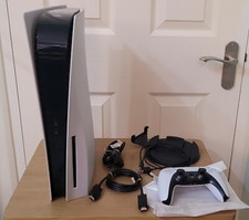 PS5 Console Complete (825 GB Disc Version + 1 TB M.2 SSD)