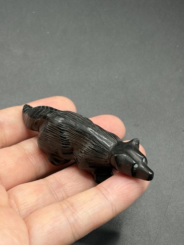 Wolf zuni fetish carving - zuni,